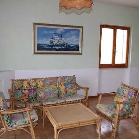Attico In Con Piscina Via Lido 125 Appartement *